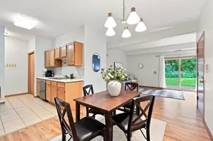 1339 Carpenter St, Madison, WI 53704 - Photo 12