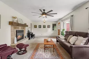 301 Valley View St, Verona, WI 53593 - Photo 4