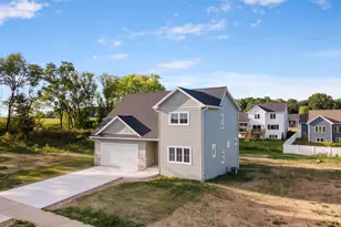 5616 Divine st, Madison, WI 53718 - Photo 2