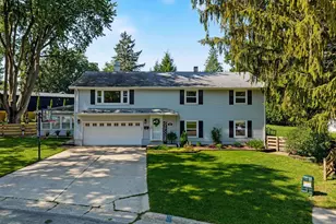 511 St Clare Ct, Monroe, WI 53566 - Photo 1
