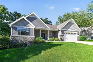 3083 Barrington Hills Ct, Fitchburg, WI 53711 - Photo 6
