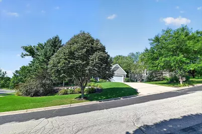 3083 Barrington Hills Court, Fitchburg, WI 53711 - Photo 14