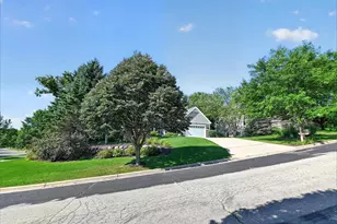 3083 Barrington Hills Ct, Fitchburg, WI 53711 - Photo 14