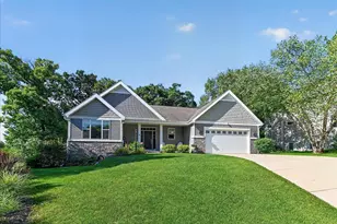 3083 Barrington Hills Ct, Fitchburg, WI 53711 - Photo 2