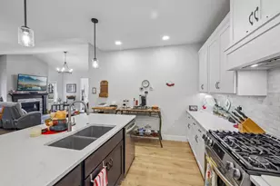 1134 Irene Ct, Waunakee, WI 53597 - Photo 14