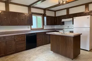 44 West St, Clintonville, WI 54929 - Photo 4