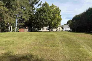 44 West St, Clintonville, WI 54929 - Photo 4