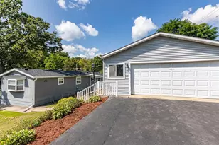 815 Union St, Mineral Point, WI 53565 - Photo 4