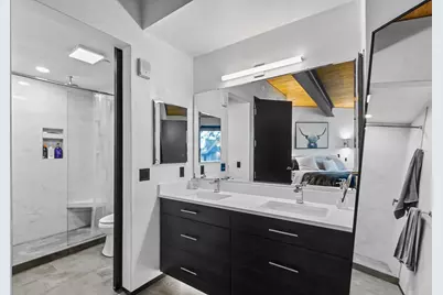 211 S Henry Street #201, Madison, WI 53703 - Photo 24