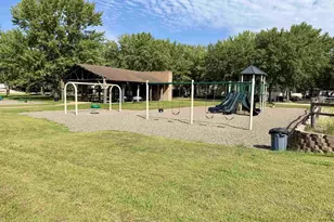 208 Hideaway Ct, Prairie Du Chien, WI 53821 - Photo 20