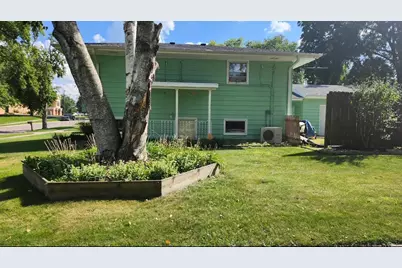 549 N Grant Avenue, Janesville, WI 53548 - Photo 18