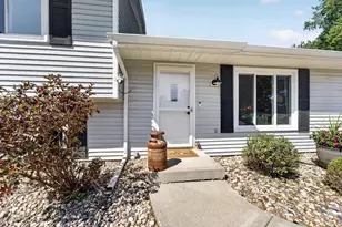 3425 Meadow Rd, Verona, WI 53593 - Photo 2