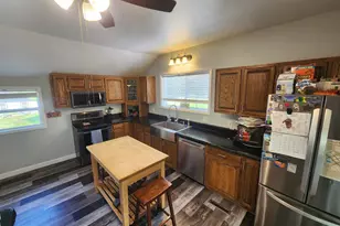 108 N Washington St, Deerfield, WI 53531 - Photo 4