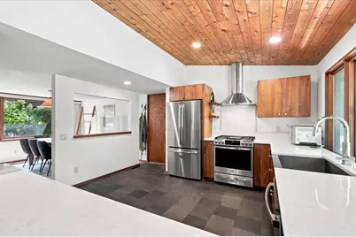 6402 Inner Drive, Madison, WI 53705 - Photo 10