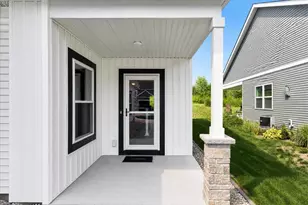 3835 Tanglewood Pl, Janesville, WI 53546 - Photo 4