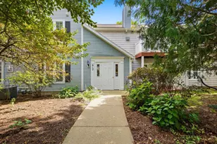 917 Harbor House Dr, Madison, WI 53719 - Photo 2