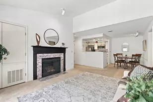 917 Harbor House Dr, Madison, WI 53719 - Photo 8