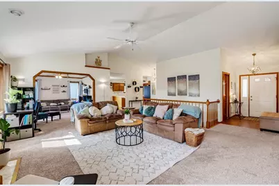 1357 Overlook Pass, Sun Prairie, WI 53590 - Photo 10