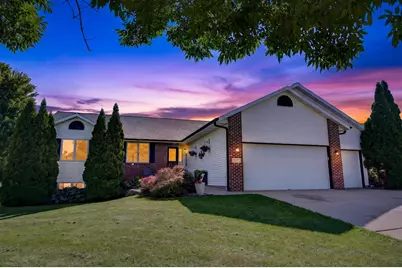 1357 Overlook Pass, Sun Prairie, WI 53590 - Photo 2