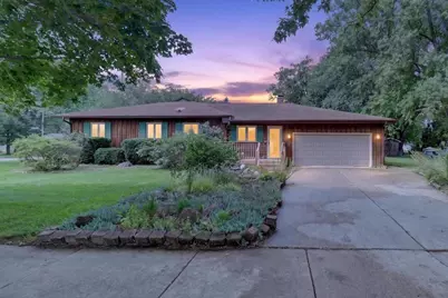 2002 Mineral Point Avenue, Janesville, WI 53548 - Photo 4