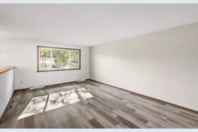 718 Bickley Court, Stoughton, WI 53589 - Photo 10