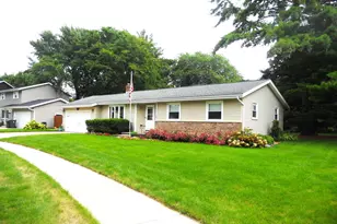 1065 Tara Dr, Sun Prairie, WI 53590 - Photo 22