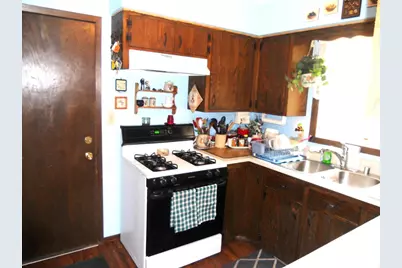 1065 Tara Drive, Sun Prairie, WI 53590 - Photo 6