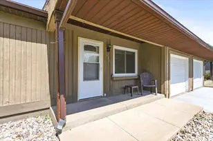 624 Madison Ave, Baraboo, WI 53913 - Photo 2