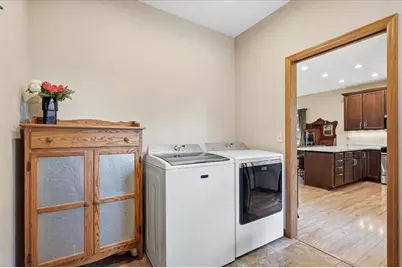100 Isham Street, Stoughton, WI 53589 - Photo 6