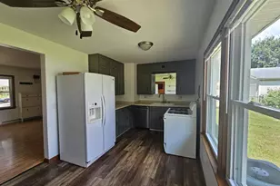 716 N Arch St, Janesville, WI 53548 - Photo 6