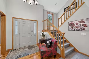 1604 Three Wood Dr, Mount Horeb, WI 53572 - Photo 6