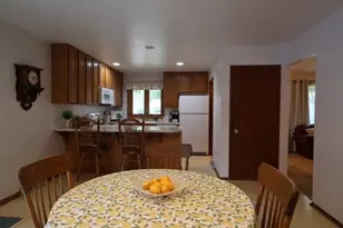 5721 Meadowood Dr, Madison, WI 53711 - Photo 10