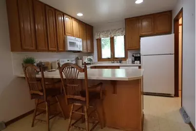 5721 Meadowood Drive, Madison, WI 53711 - Photo 12