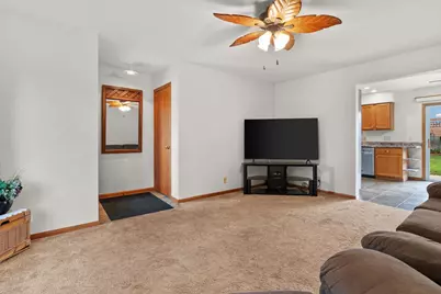 1821 S Marion Avenue, Janesville, WI 53546 - Photo 2