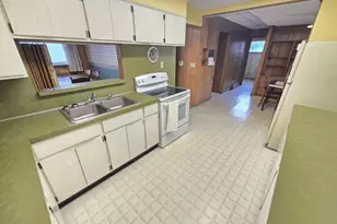 56 E Charles St, Markesan, WI 53946 - Photo 6