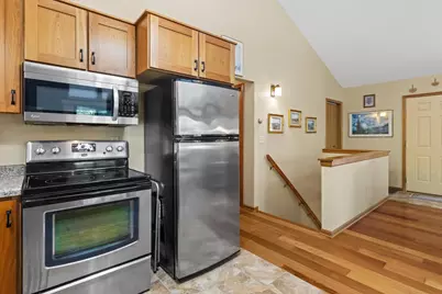 W14129 Theresa Lane, Prairie Du Sac, WI 53578 - Photo 12