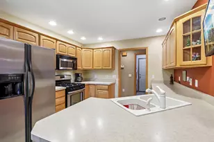2016 Tumbleweed Dr, Prairie Du Sac, WI 53578 - Photo 8
