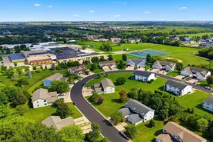 191-199 Talon Pl, Sun Prairie, WI 53590 - Photo 4