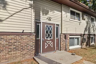 114 W Grant St, Poynette, WI 53955 - Photo 6