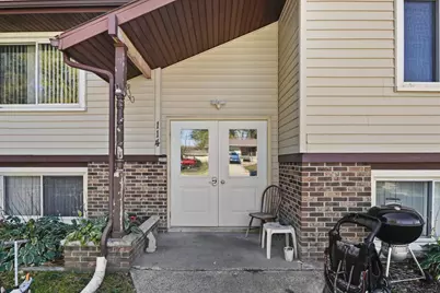 114 W Grant Street, Poynette, WI 53955 - Photo 4