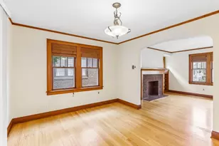 2005 Carey Ct, Madison, WI 53704 - Photo 8