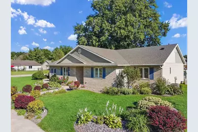 805 Hawthorne Avenue, Janesville, WI 53545 - Photo 2