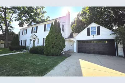 22 S Garfield Avenue, Janesville, WI 53545 - Photo 2