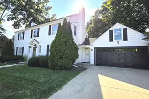 22 S Garfield Ave, Janesville, WI 53545 - Photo 2