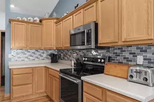 4562 Parkwood Dr, Milton, WI 53563 - Photo 4