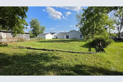 606 W Delavan Drive, Janesville, WI 53548 - Photo 26
