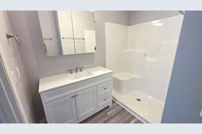 606 W Delavan Drive, Janesville, WI 53548 - Photo 18