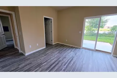 632 W Delavan Drive, Janesville, WI 53548 - Photo 20