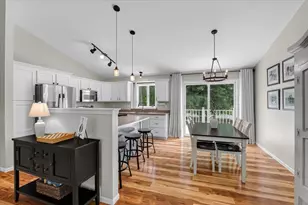 3629 Turning Leaf Dr, Madison, WI 53719 - Photo 6
