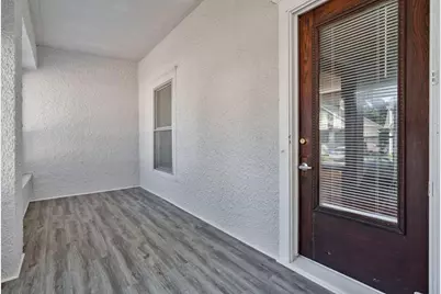 103 E Roosevelt Street, Freeport, IL 61032 - Photo 10